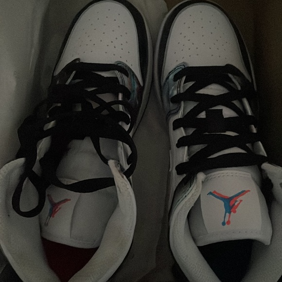 Air Jordan 1 mid se, size 6, galaxy - Picture 4 of 6